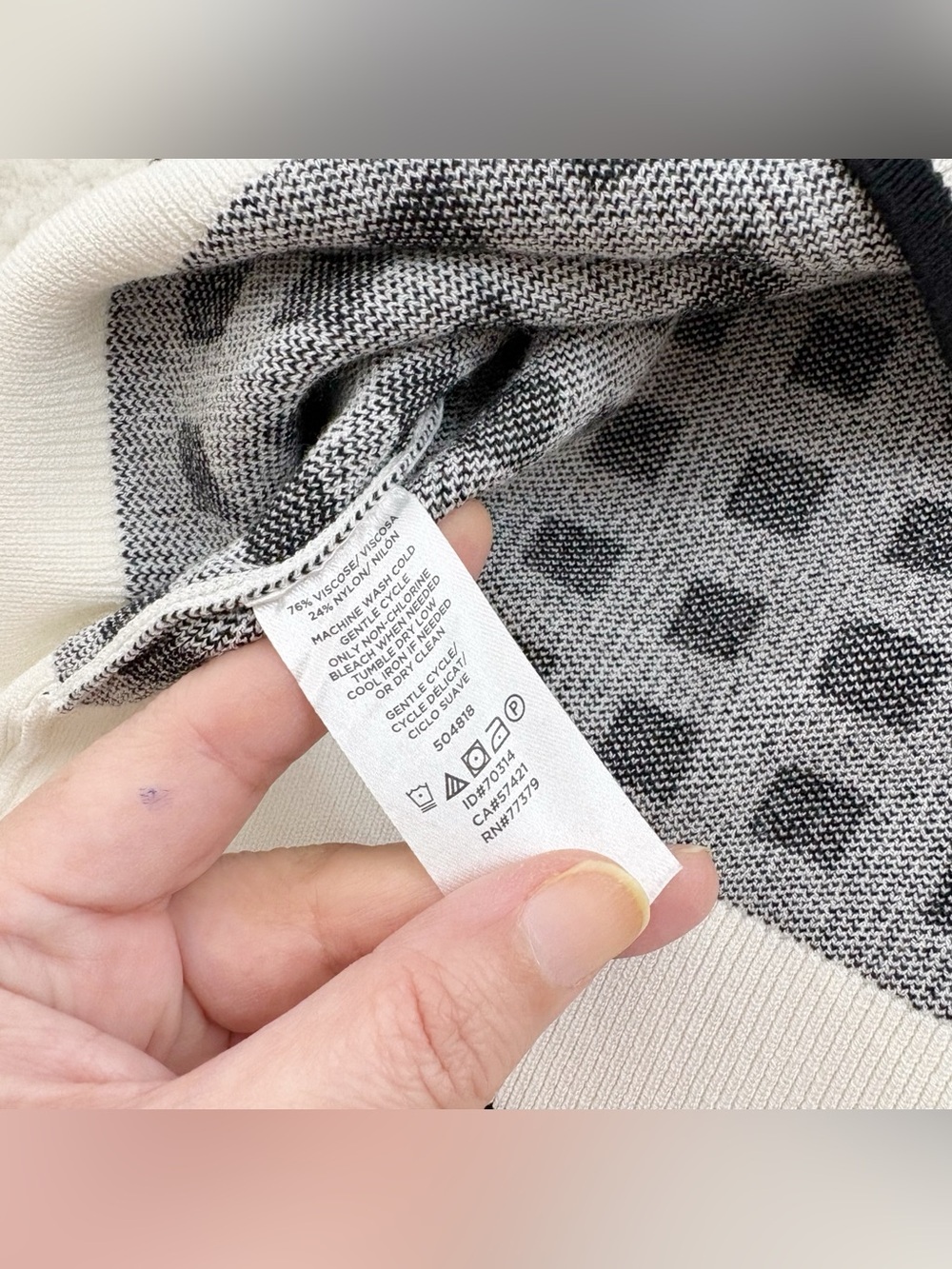Ann Taylor Black and White Grid Sleeveless Top XS - Picture 7 of 9